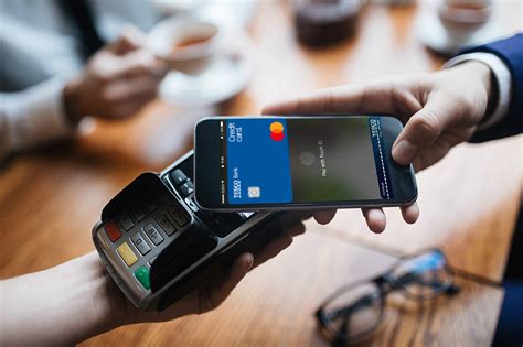 How to pay with your phone using a digital wallet 